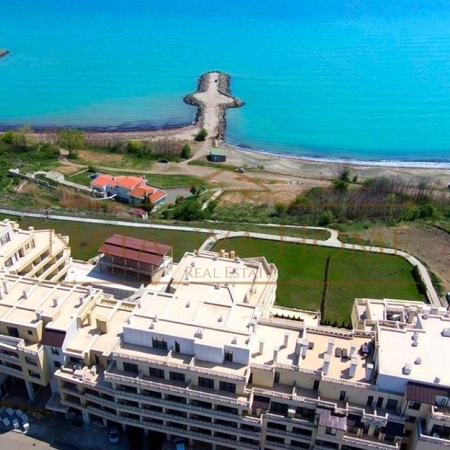 Уютен едностаен апартамент на първа линия море в кв.Сарафово - снимка 10