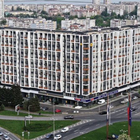 Модерен тристаен апартамент в комплекс Арена Изгрев - гр.Бургас - снимка 10
