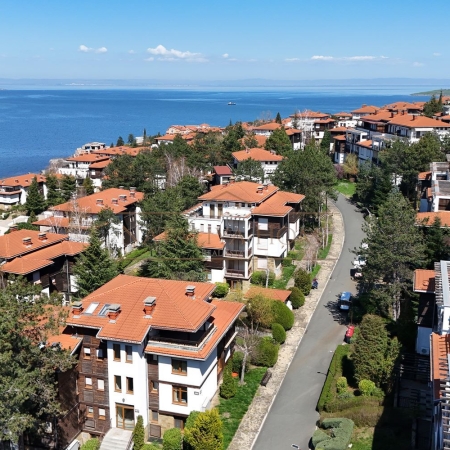 Обзаведен двустаен апартамент с панорама море в жилищен комплекс Санта Марина, в гр. Созопол - снимка 10