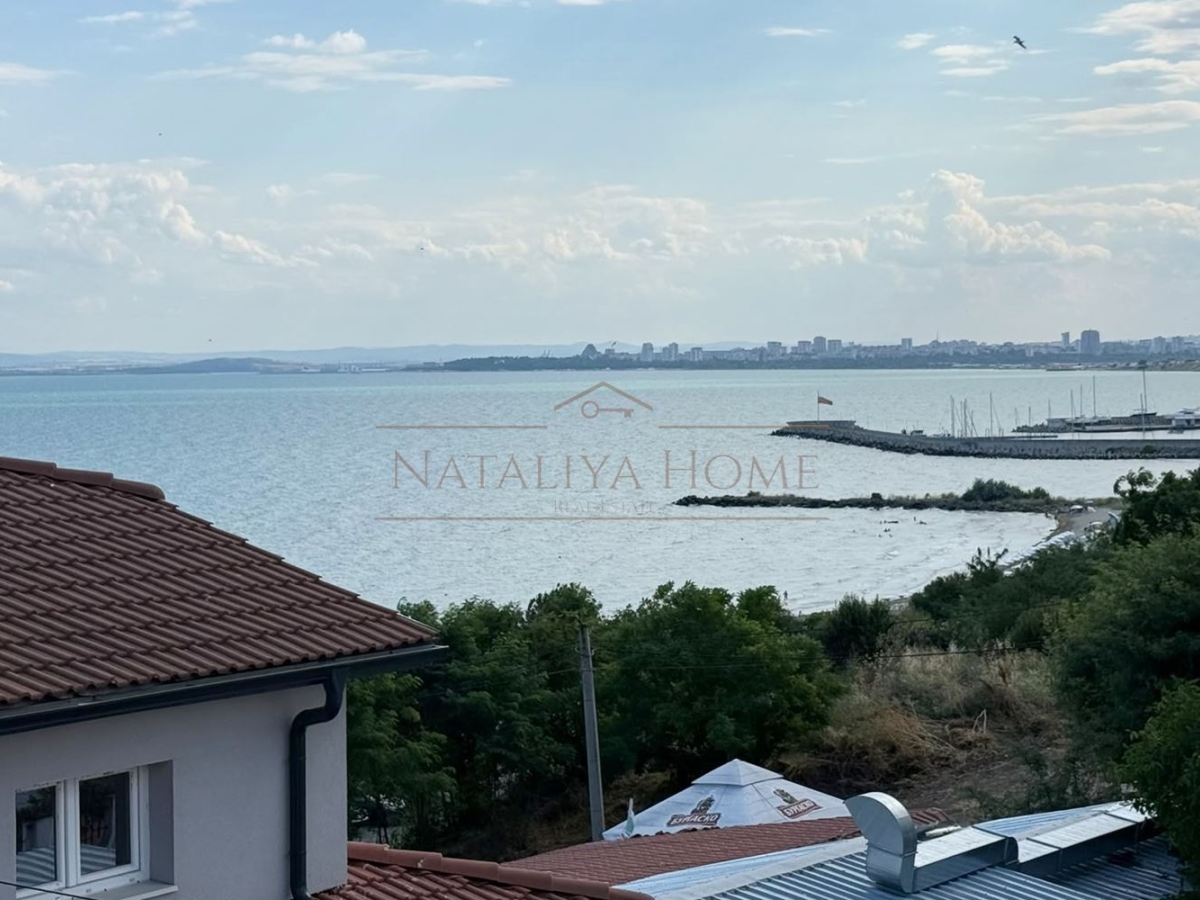 Двустаен апартамент с фронтална гледка море в кв.Сарафово - снимка 9