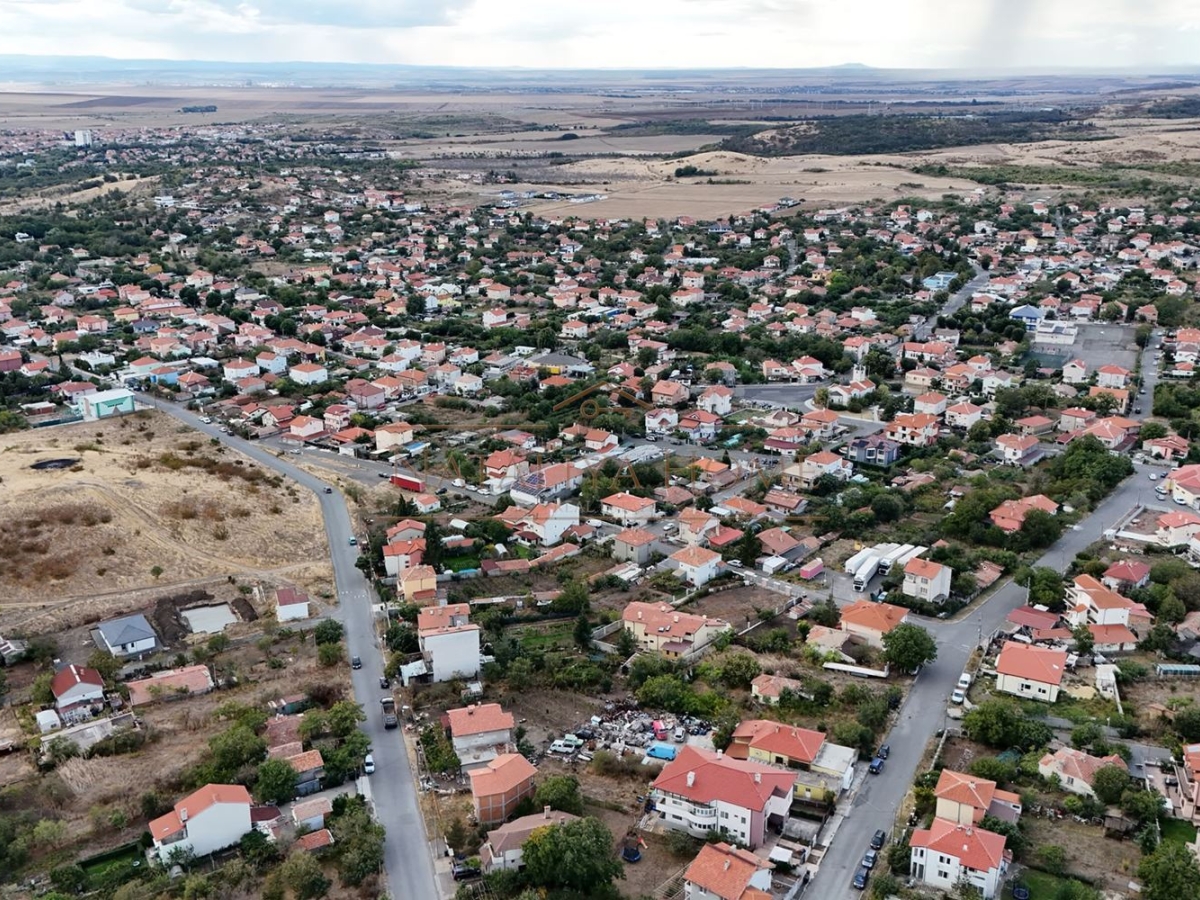 Парцел за жилищно строителство с проект в кв.Банево - снимка 5