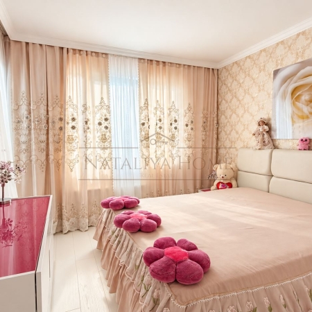 Просторен тристаен апартамент в комплекс Villa Florencia, гр.Свети Влас - снимка 5