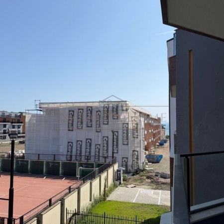 Двустаен апартамент с паркомясто на метри от плажа в луксозна жилищна сграда в кв. Сарафово - снимка 5