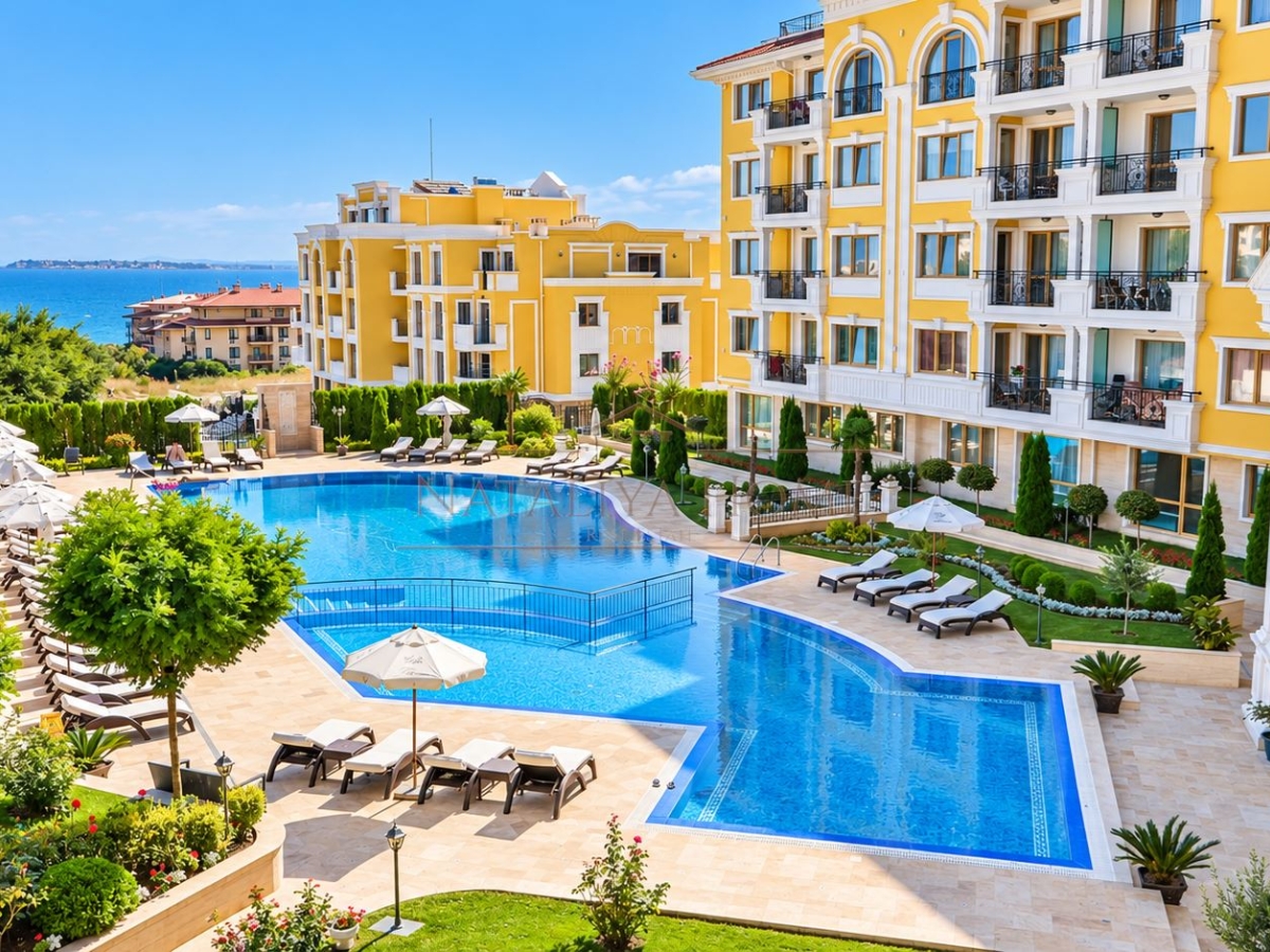 Просторен тристаен апартамент в комплекс Villa Florencia, гр.Свети Влас
