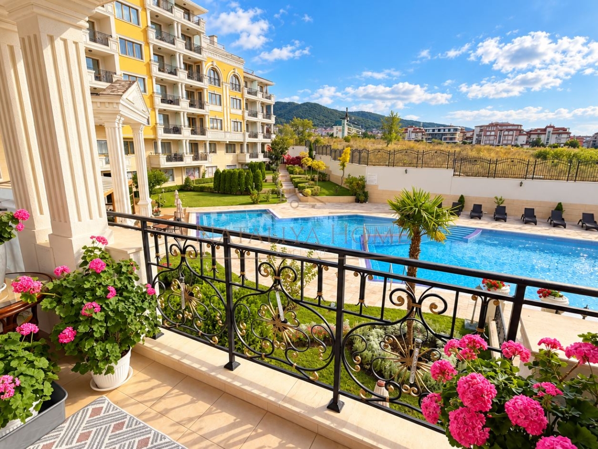 Просторен тристаен апартамент в комплекс Villa Florencia, гр.Свети Влас - снимка 8